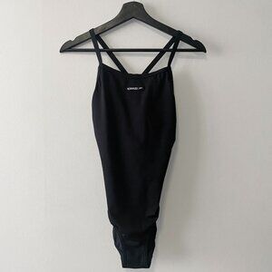 NWOT Speedo Endurance+ Women's Solid Closed Back One Piece with Hydro Bra Black